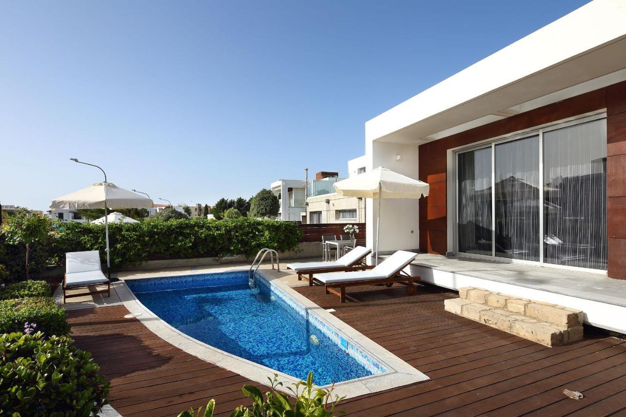 Paradise Cove Luxurious Beach Villas Paphos Exteriör bild