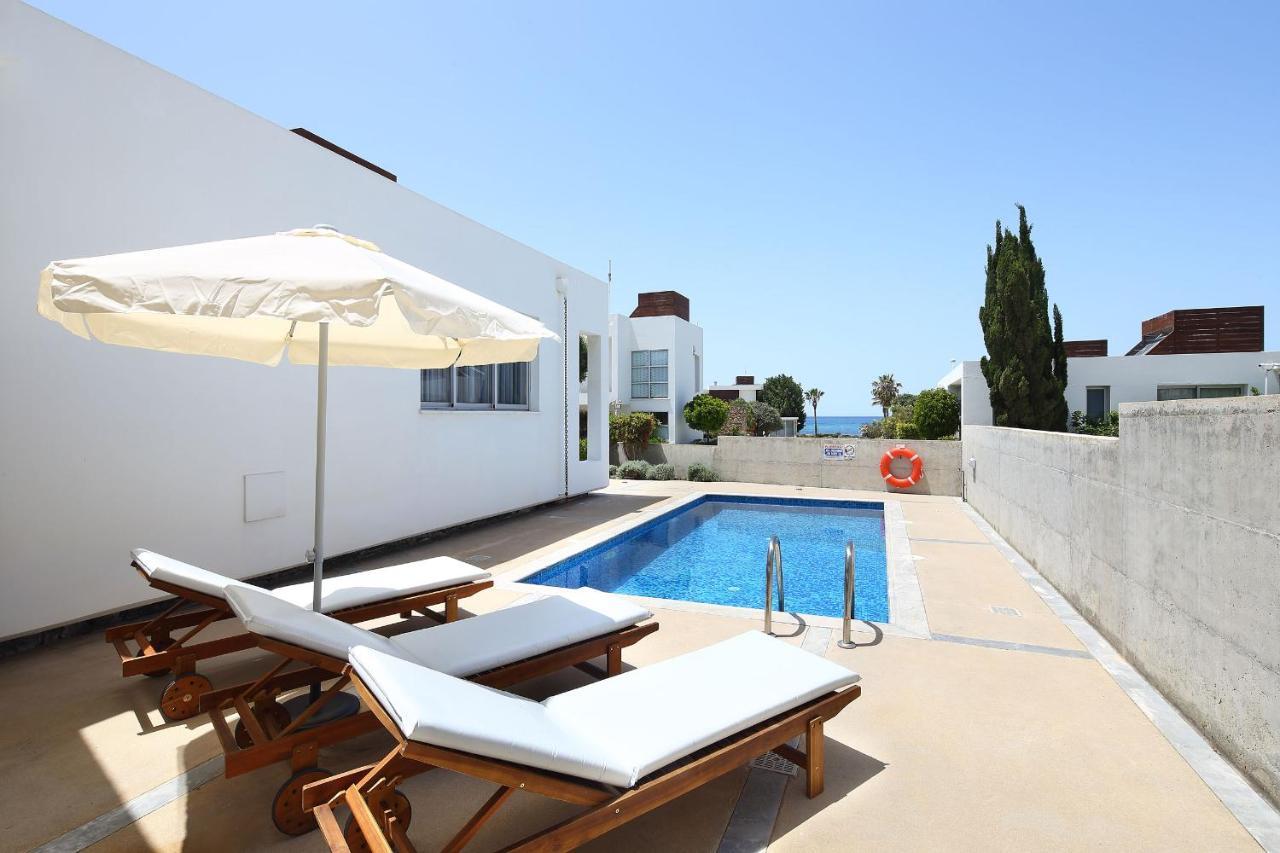 Paradise Cove Luxurious Beach Villas Paphos Exteriör bild