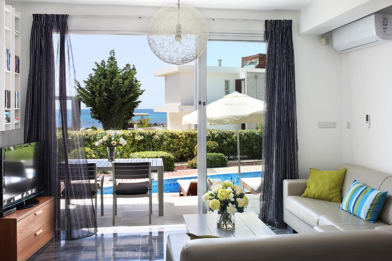 Paradise Cove Luxurious Beach Villas Paphos Exteriör bild
