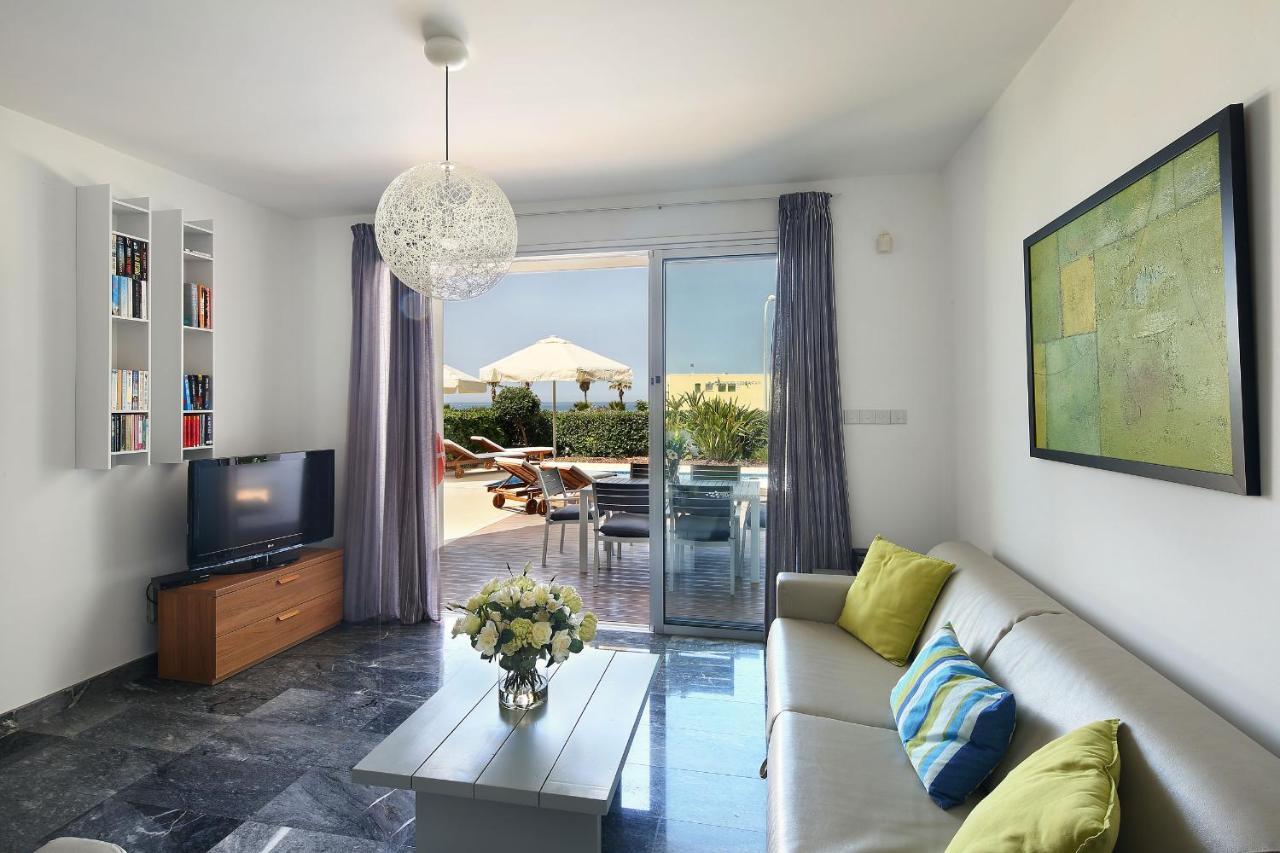 Paradise Cove Luxurious Beach Villas Paphos Exteriör bild