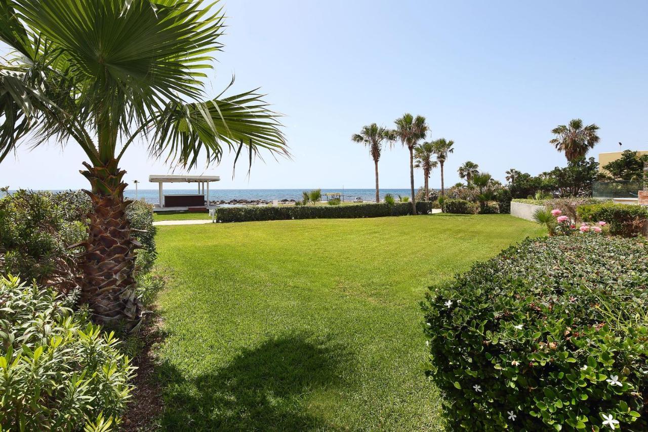 Paradise Cove Luxurious Beach Villas Paphos Exteriör bild