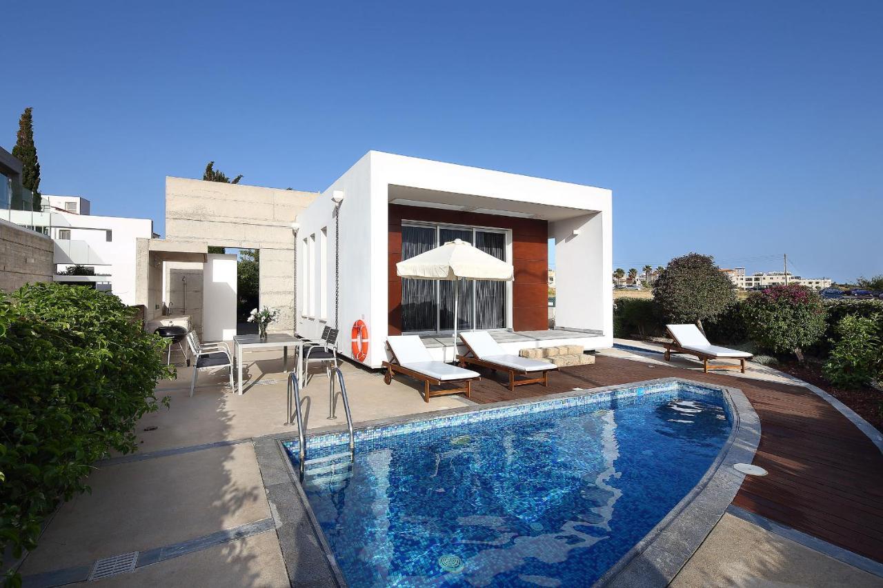 Paradise Cove Luxurious Beach Villas Paphos Exteriör bild