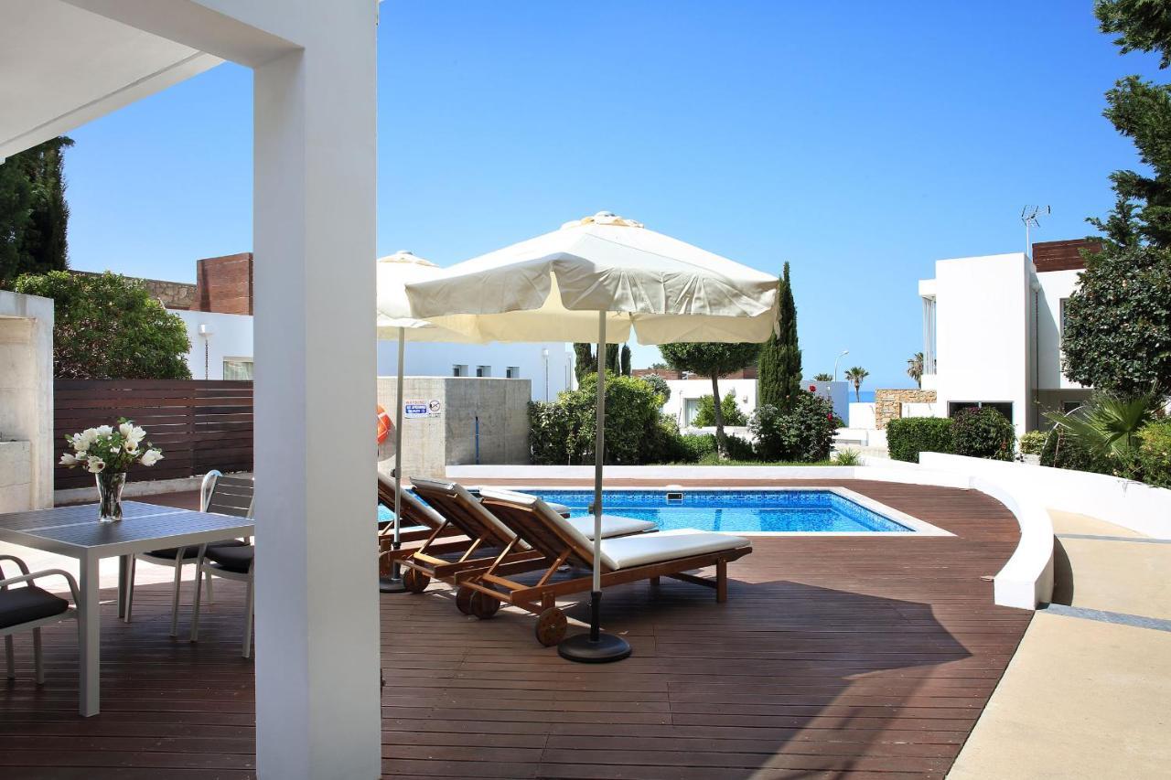 Paradise Cove Luxurious Beach Villas Paphos Exteriör bild