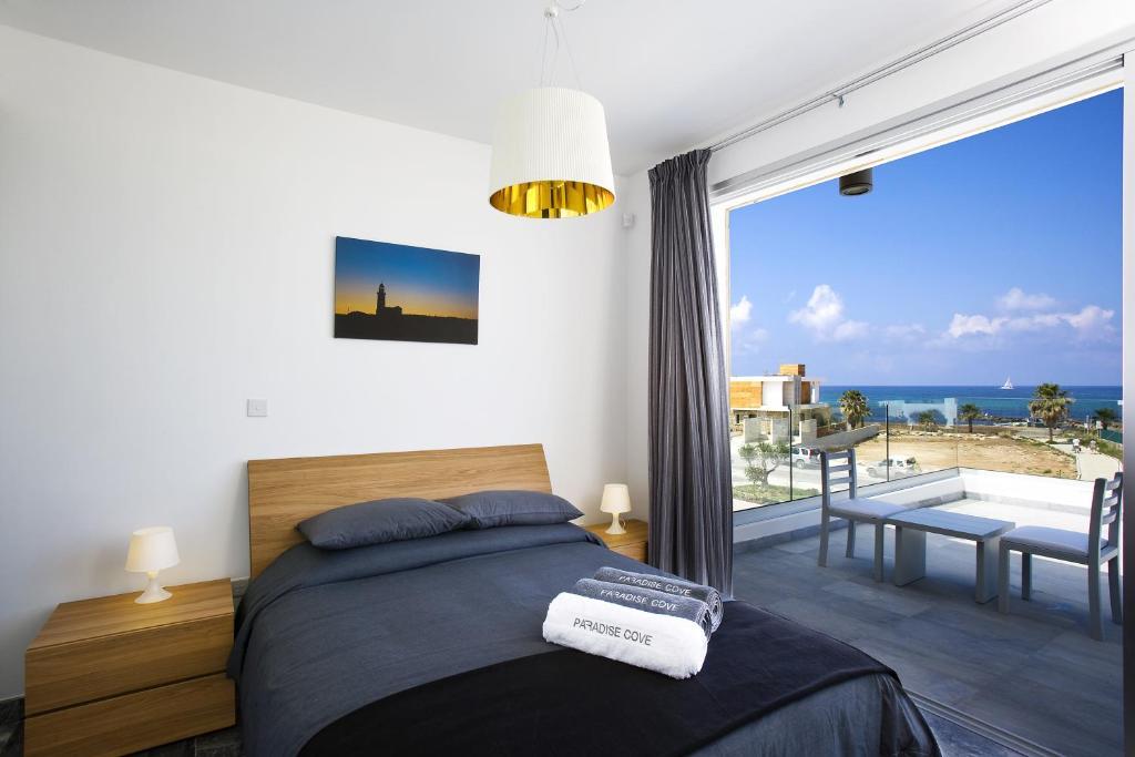 Paradise Cove Luxurious Beach Villas Paphos Rum bild