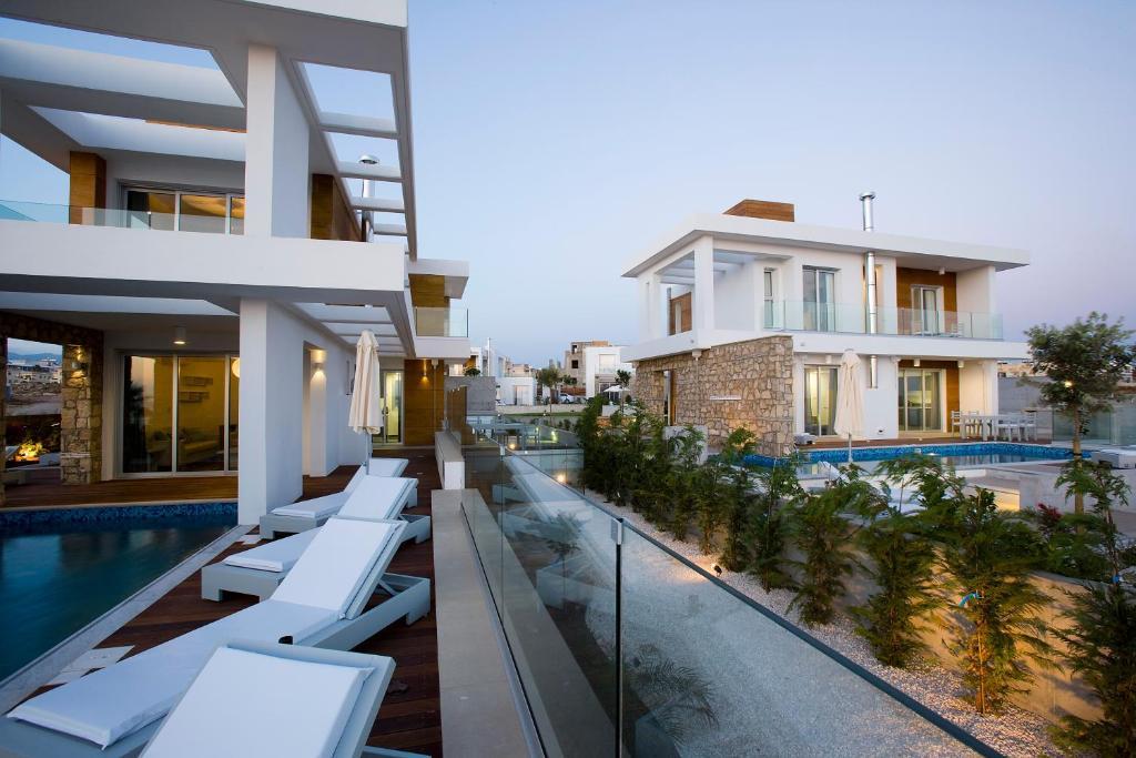 Paradise Cove Luxurious Beach Villas Paphos Rum bild