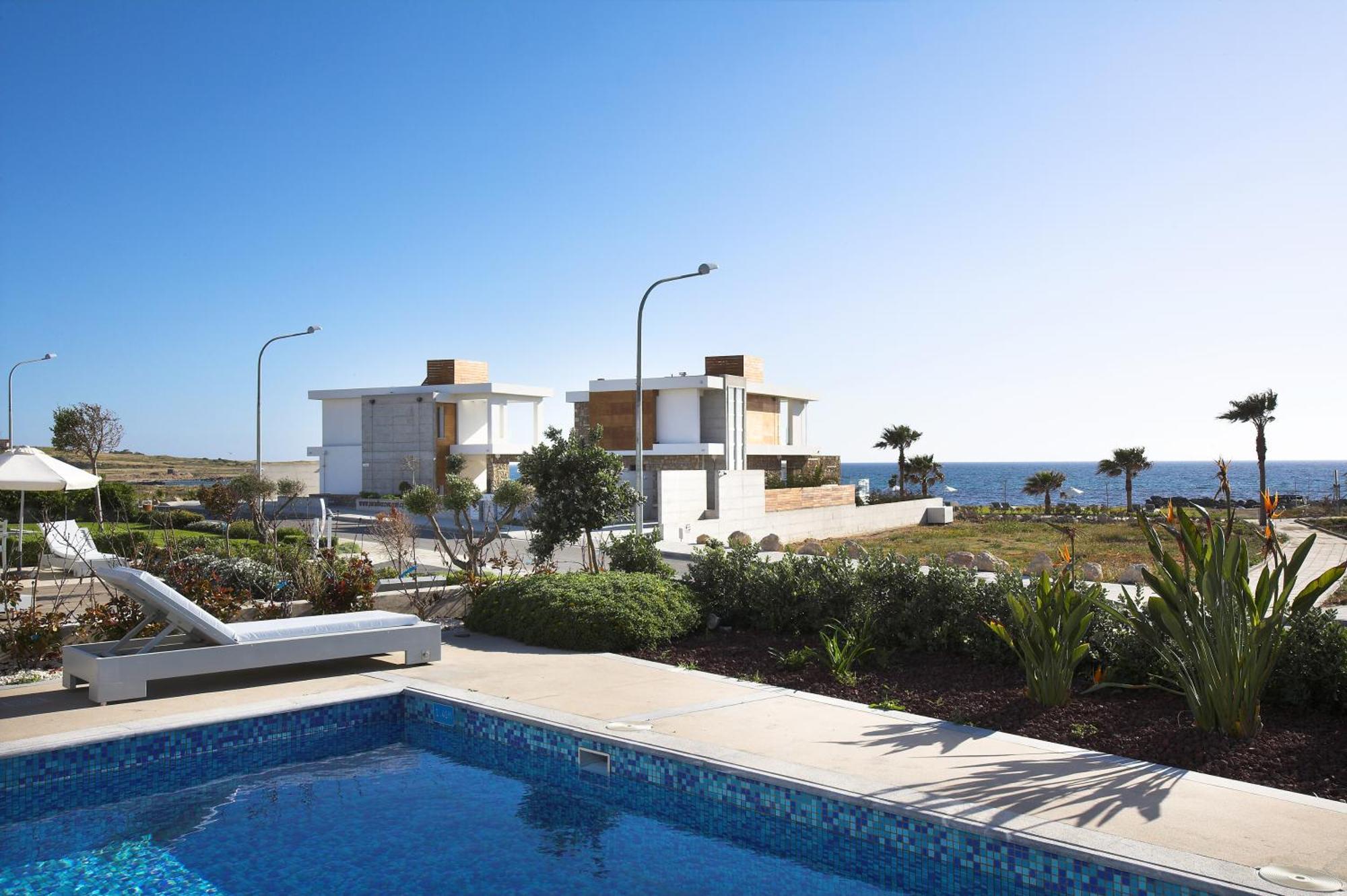 Paradise Cove Luxurious Beach Villas Paphos Exteriör bild